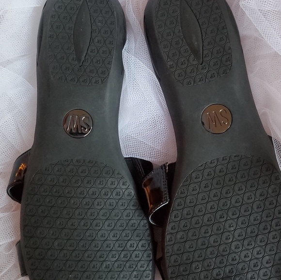 Stuart Weitzman - Picture 6 of 6